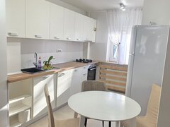 Dorobanti Beller, C-tin Aricescu, Floreasca